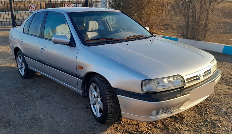 Nissan Primera P10