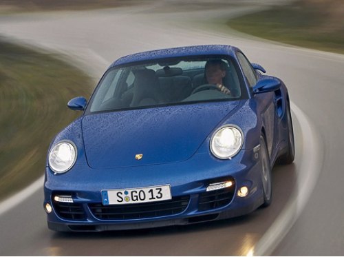 Сам Вальтер Рерль (Walter Rohrl) на Porsche 911 Turbo, обутом в шины Michelin Pilot Sport Cup, слил…