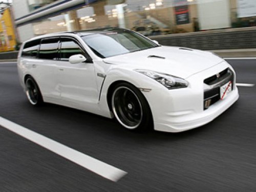 Относительно новый универсал Nissan Stagea можно купить в Японии за $19 000, а за боди-кит Kids…