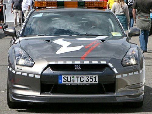 Длина Северной петли Нюрбургринга — почти 21 км. Nissan GT-R проезжает её меньше чем за семь с…