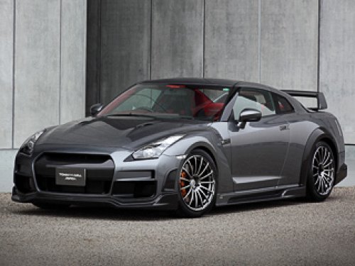 Полноприводный Nissan GT-R Silver Wolf Edition с 20-дюймовыми дисками AVS F15 был показан на…