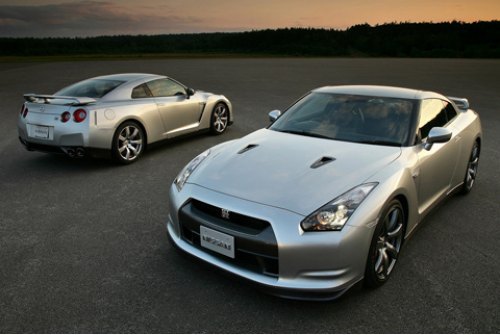 В России суперкар GT-R продается с лета прошлого года в трех комплектациях по цене от 4 029 000 до…