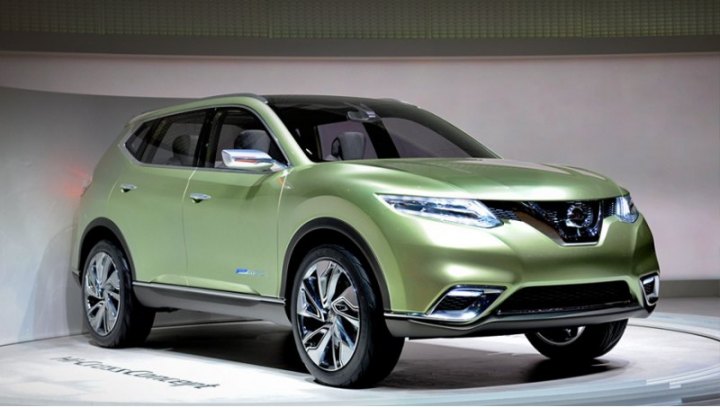 Мировой дебют семиместного концепта Nissan Hi-Cross состоялся на Женевском автосалоне 2012 года.