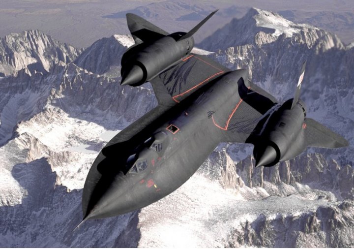 Сверхзвуковой разведчик Lockheed SR-71 производился с 1966 по 1998 год. Уникальным его делала не…