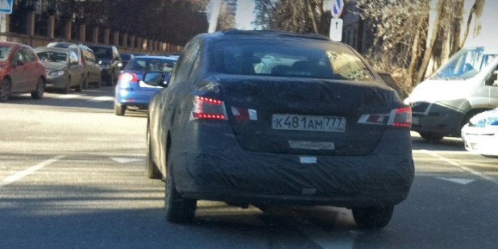 Напомним, что в России скоро появится компактный седан Nissan Sentra, пока что проходящий под…