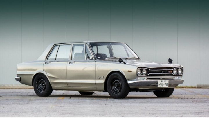 Предком нового четырёхдверного «джи-ти-ара» можно считать седан Skyline GT-R 1969 года с…