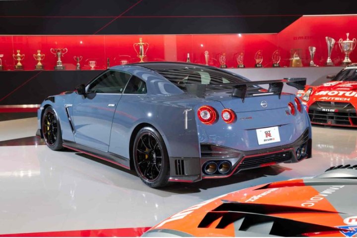 Варианты Nissan GT-R 2022, предлагавшиеся в Японии в рамках предзаказов, включали в себя модели…