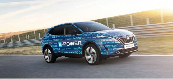 Компания Nissan презентовала в Европе гибридную версию кроссовера Nissan Qashqai 2022 года