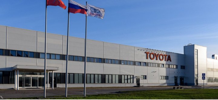 Марки Nissan и Toyota приняли решение возобновить производство в РФ в марте-апреле 2022 года