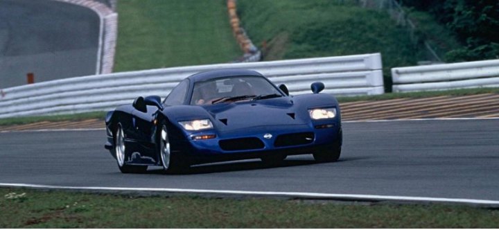На вилле д'Эсте замечен культовый спорткар Nissan R390 GT1