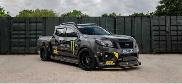 В Сети представлен 1000-сильный пикап Nissan Navara-R