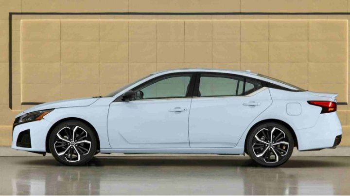 Nissan Altima 2023 года получила измененную переднюю часть, а также ряд технических модернизаций,…
