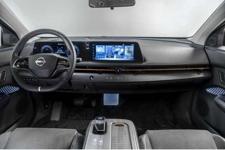 Две флагманские модели получили название Ariya Platinum+ e-4ORCE и Ariya Premiere e-4ORCE AWD. Обе…