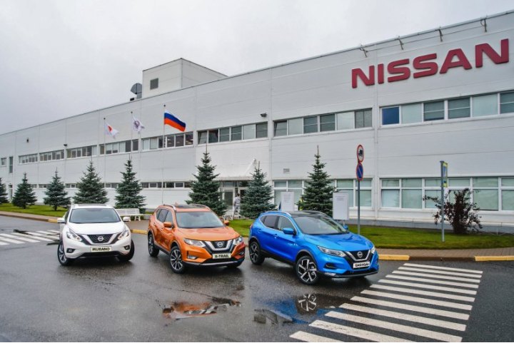 До производственного кризиса с конвейера автозавода сходили кроссоверы Nissan Qashqai, X-Trail и…