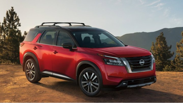 Под капотом находится оснащен мотором V6 с рабочим объемом на 3,5 литров с отдачей на 275 «лошадей»…