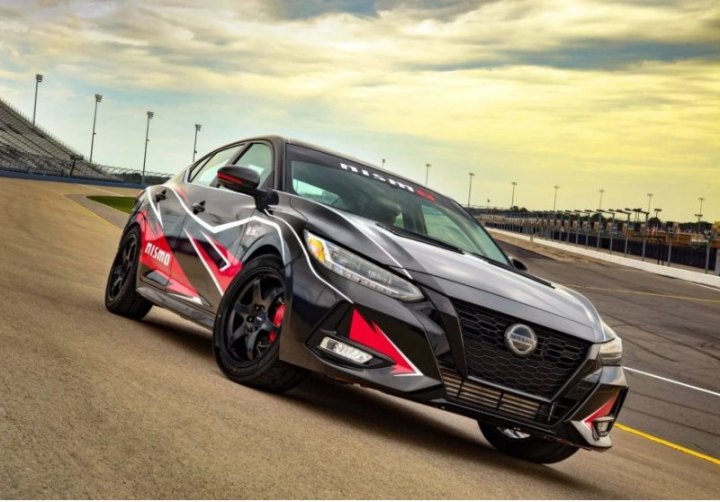 Другие модификации включают в себя прототип выхлопной системы Nismo из нержавеющей стали, а…