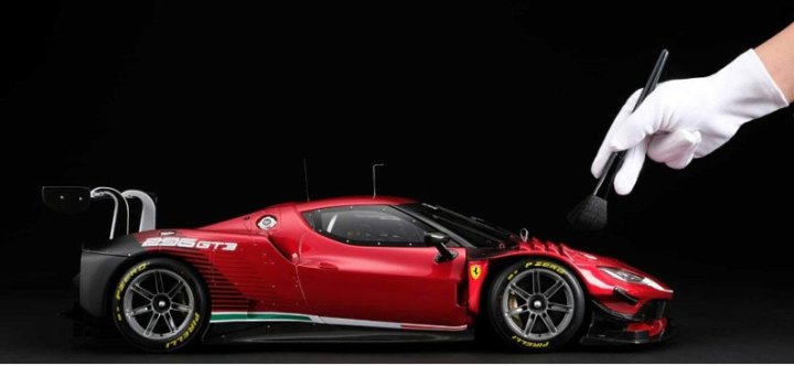 Масштабная моделька Ferrari 296 GT3 стоит дороже, чем новая Nissan Versa с салона