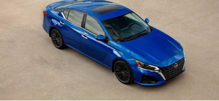 Седан Nissan Altima 2025 года получает новую специальную версию