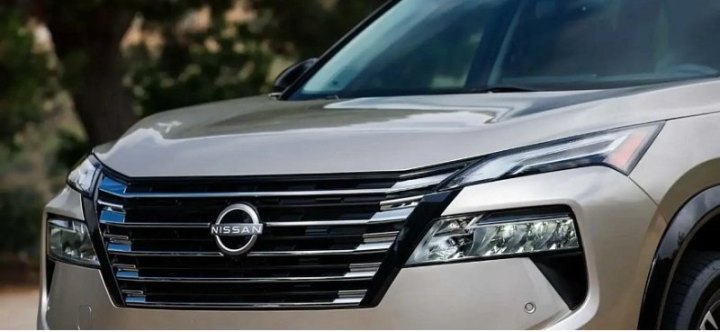 Компания Nissan придумала, как бороться с теми, кто тащится в левой полосе