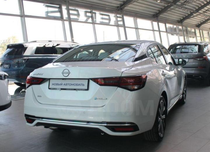 Седан Nissan Sylphy дебютировал в Китае около двух лет назад. Это автомобиль C-класса, который…