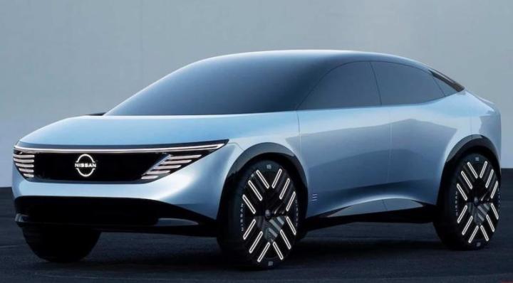 Nissan Leaf, который станет купе-кроссовером, вновь засветился на тестах