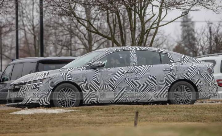 Тестовый прототип новой Nissan Sentra