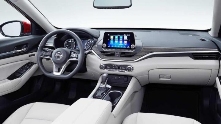 Интерьер Nissan Altima