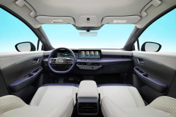 Интерьер нового Nissan Leaf