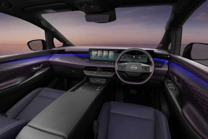 Интерьер Nissan Elgrand нового поколения