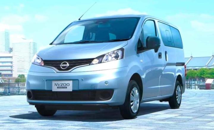 Минивэн-хит Nissan обновился и получил новую версию, способную трансформироваться в минималистичный…