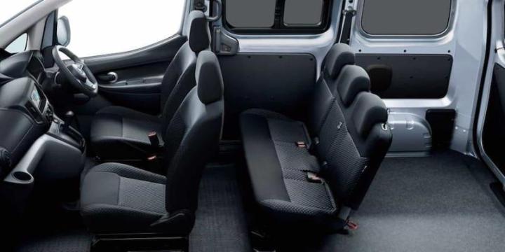 Интерьер обновленного Nissan NV200 Vanette
