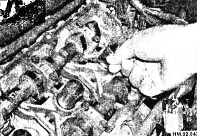 Если это не так, проверните шкив коленчатого вала на один полный оборот по часовой стрелке (если…