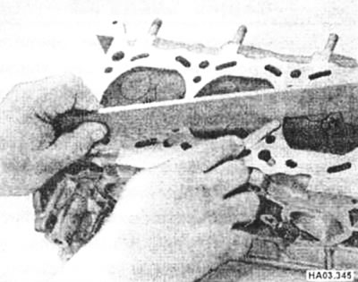 Проверьте наличие повреждений на сопрягаемых поверхностях головки и блока цилиндров (глубоких…