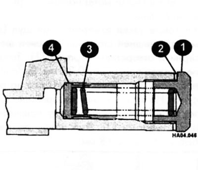 Вставьте поршень (4) и пружину (3), подложите под пробку (1) новое алюминиевое или медное…