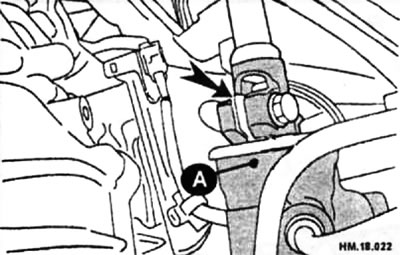 Полноприводные модели, снимите нижний кожух из-под автомобиля.