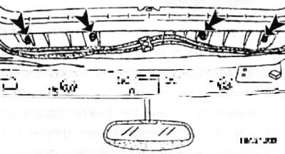 Открутите передние гайки (стрелки) и снимите боковые направляющие.