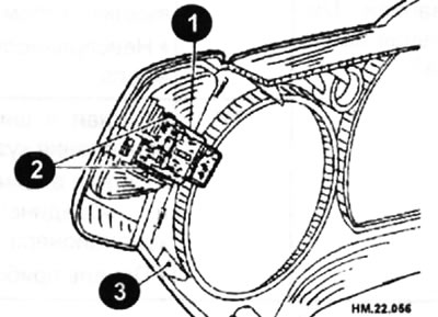 Odpojte zástrčku spínača výstražných svetiel.