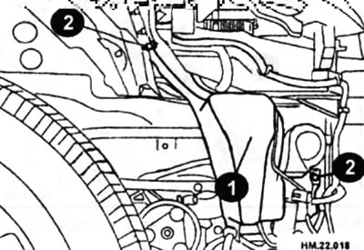 Зніміце трубку і зніміце бачок стеклоомывателя з аўтамабіля.