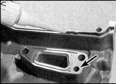 4. Устаўце ў алейныя каналы блока цыліндраў новыя ўшчыльняльныя ўтулкі.