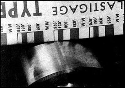 13. Зніміце крышкі (ці каркас), не парушыўшы становішча сплясканых дратоў і не дапушчаючы павароту…