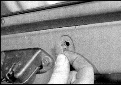 Унутранае абліцоўванне грузавога адсека (хэтчбэк)