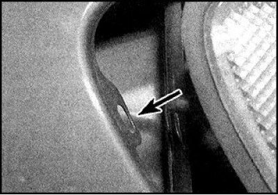 4. Лямпа мацуецца ў трымальніку байанетным злучэннем.