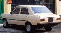 Sunny B110, задње поглед