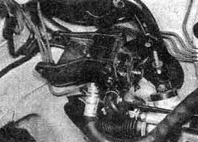 12.21 Помпа ўзмоцненага рулявога кіравання адлучаны ад рухавіка