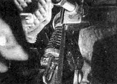 3.7. Пры ўсталёўцы педалі вырабіце змазку на ўсе працоўныя паверхні падшыпніка - паказана мадэль…