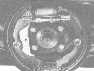 18.14. Заднія тармазныя чаравікі (позні тып, правы бок)