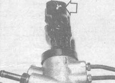 24.9. Пры ўсталёўцы злучэння даўжэйшая частка (адзначана стрэлкай) павінна быць зверху і разрэз…