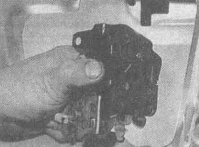 26.4В... зніміце засаўку дзвярэй у зборы