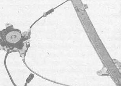 28.15. Рэгулятар дзвярнога акна ў зборы - акно з сервапрывадам шкла