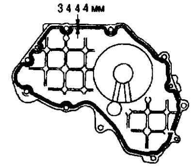 d. Нанесите герметик при помощи шприца (подходящий специнструмент) на крышку механизма…